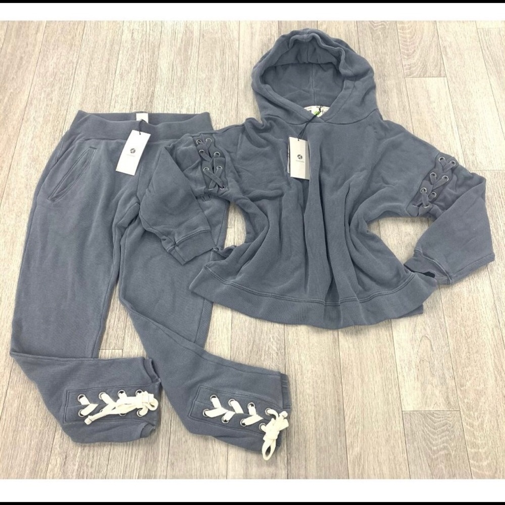Avocado hoodie and jogger set! - Picture 12 of 14